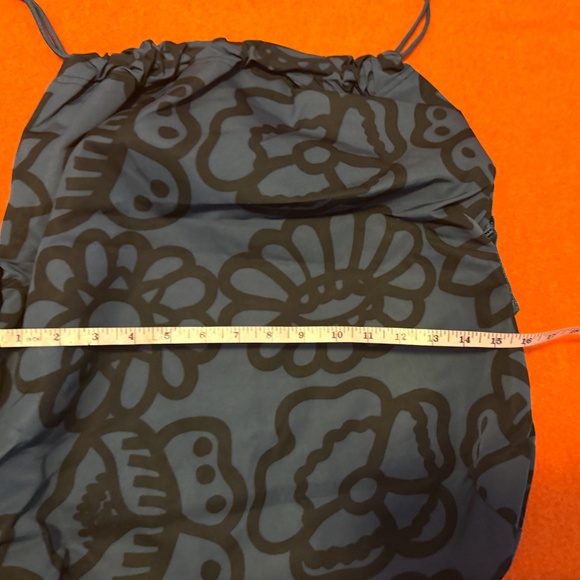 Marimekko and Uniqlo collab navy blue floral drawstring bag NWT - Picture 7 of 8